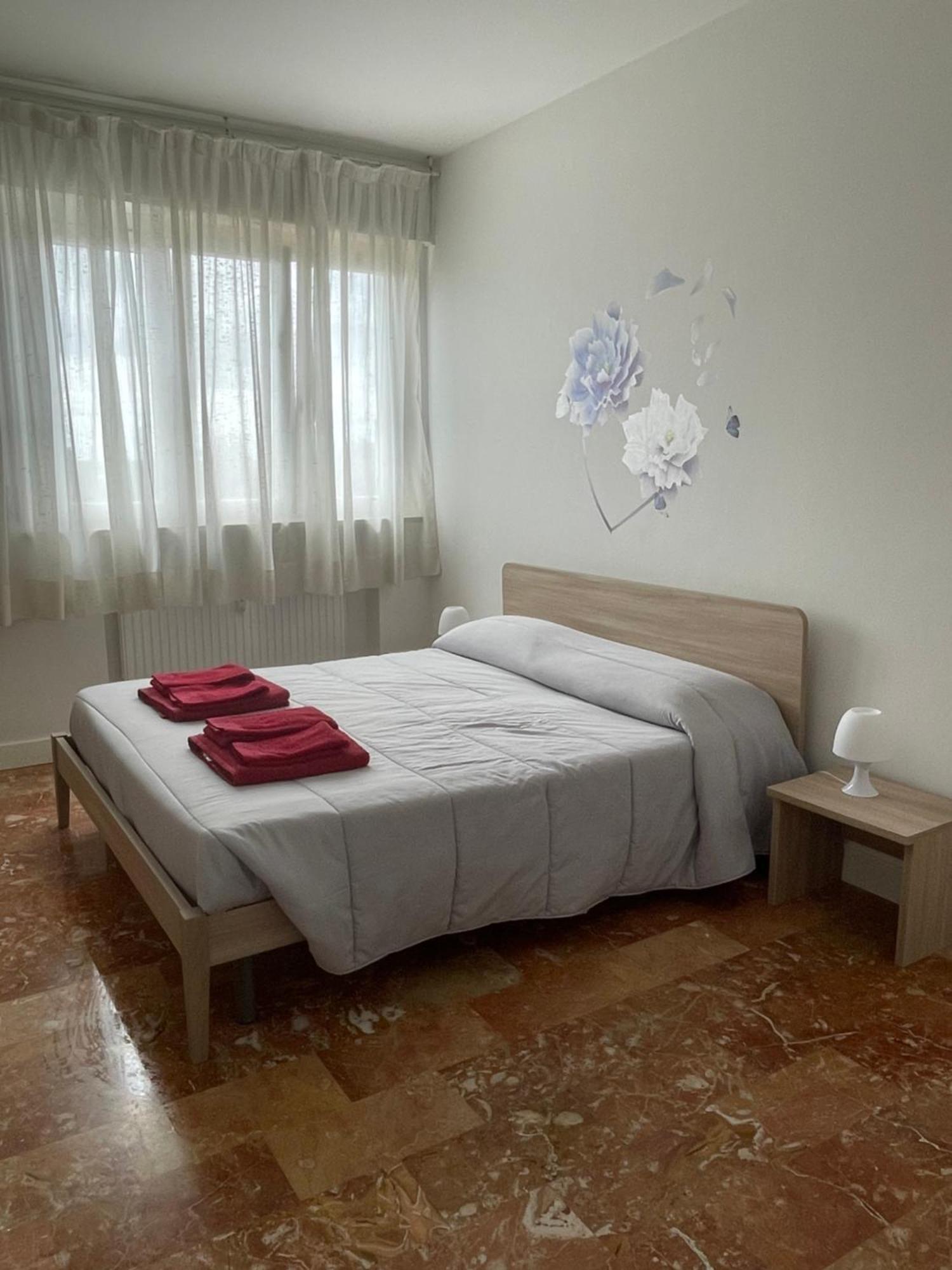Accogliente Appartamento In Zona Ospedale Udine Exterior photo
